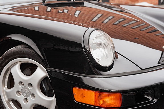 Porsche 911 2 of 5