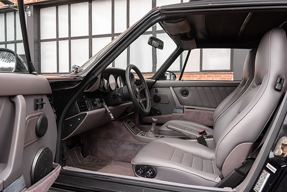 Porsche 911 12 of 30
