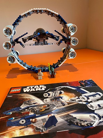 LEGO Star Wars 7661 Jedi Starfighter with Hyperdrive Booster Ring