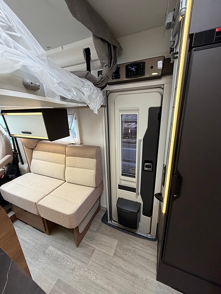 Benimar Mileo 263  4400 kg | Lithium | ALDE | Solcelle | Adaptiv Cruise 19 of 21
