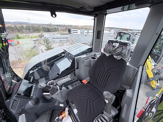 Yanmar SV86 9 of 14