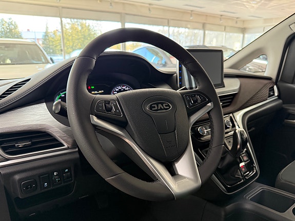 JAC M3EV 13 of 24