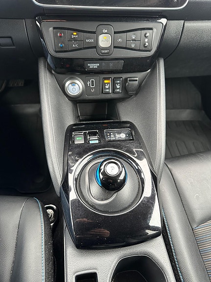 Nissan Leaf 17 of 21