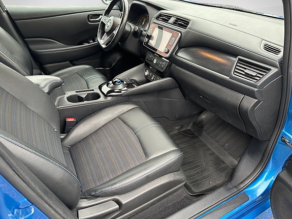 Nissan Leaf 18 of 21