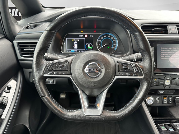 Nissan Leaf 11 of 21