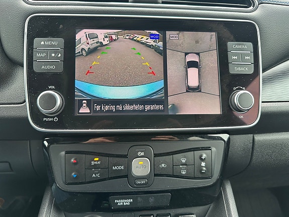 Nissan Leaf 16 of 21
