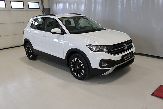 Volkswagen T-Cross 2 of 5