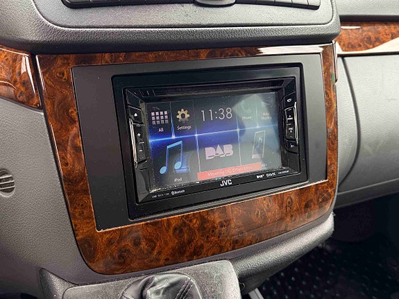 Mercedes-Benz Viano 19 of 30