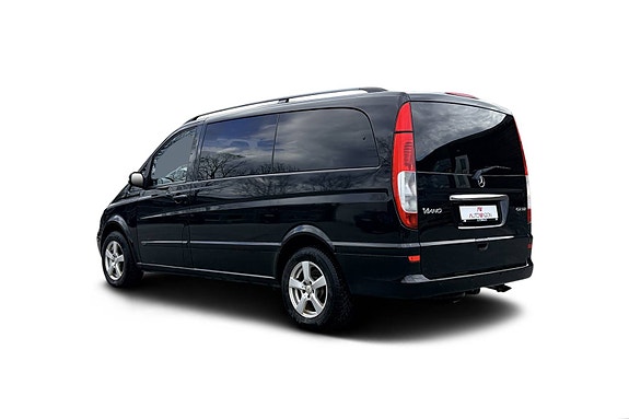 Mercedes-Benz Viano 3 of 5