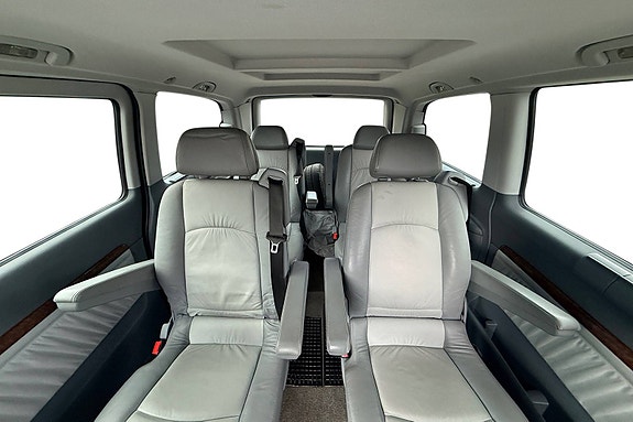 Mercedes-Benz Viano 12 of 30