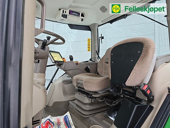 John Deere 6155R 50 KM 10 of 13