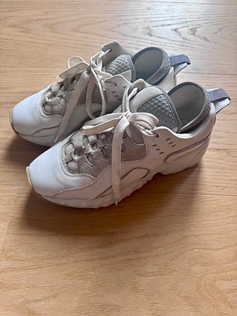 Acne Studios joggesko hvit str. 39