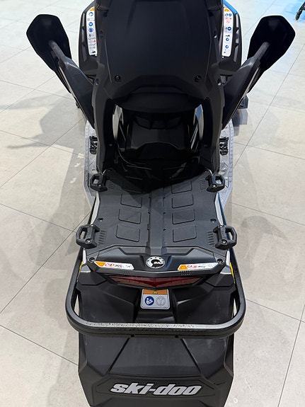 Ski-doo Grand Touring Sport 600 ACE 4 of 6
