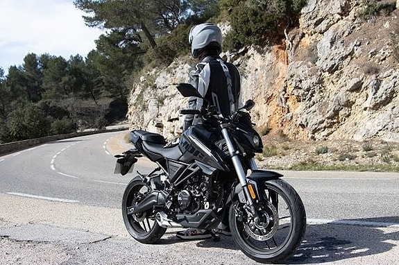 VOGE 125 R PÅ LAGER- 5 ÅRS GARANTI 3 of 7