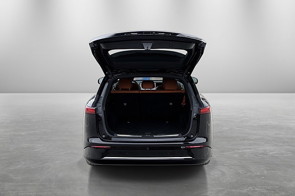 XPeng G9 11 of 30