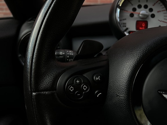 MINI Cooper S 16 of 25