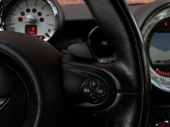 MINI Cooper S 15 of 25