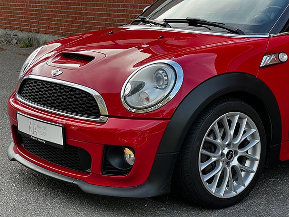 MINI Cooper S 5 of 5
