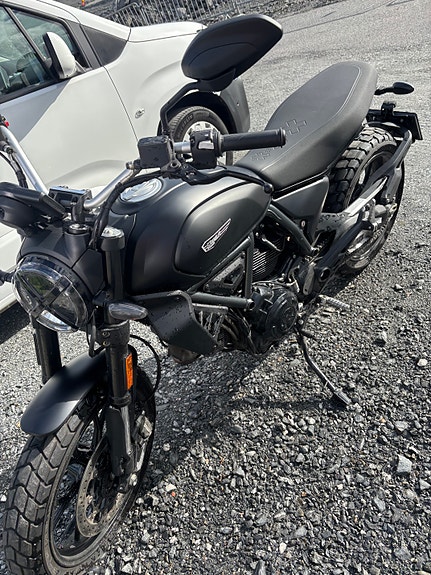 Ducati Scrambler Icon Dark 2 of 9