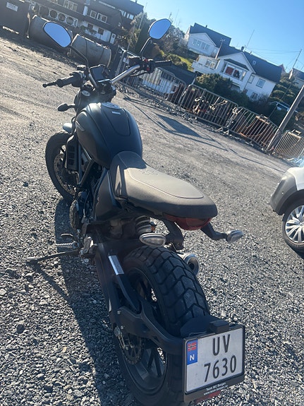 Ducati Scrambler Icon Dark 7 of 9