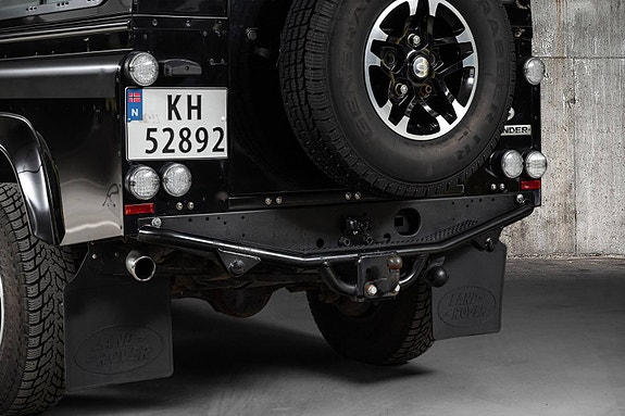 Land Rover Defender 110 7 of 30