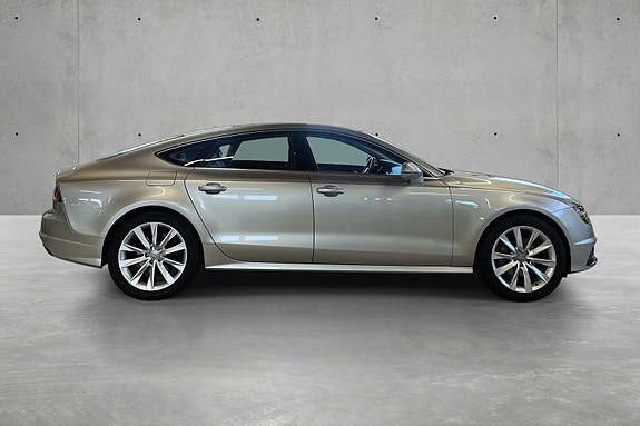 Audi A7 4 of 5