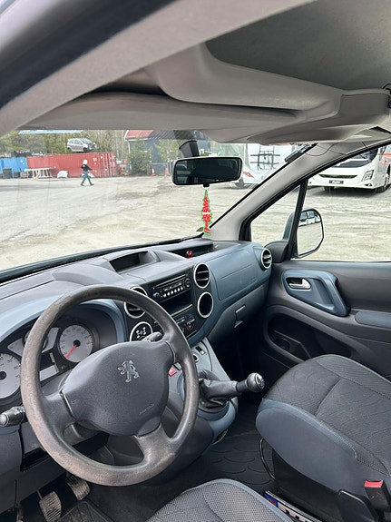 Peugeot Partner 12 of 19