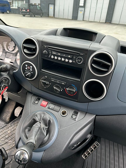 Peugeot Partner 15 of 19