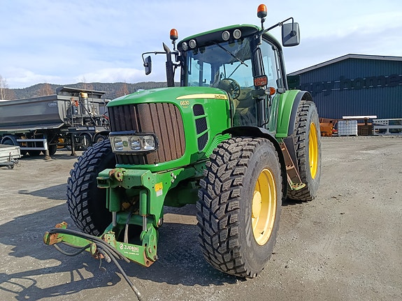 John Deere 6630