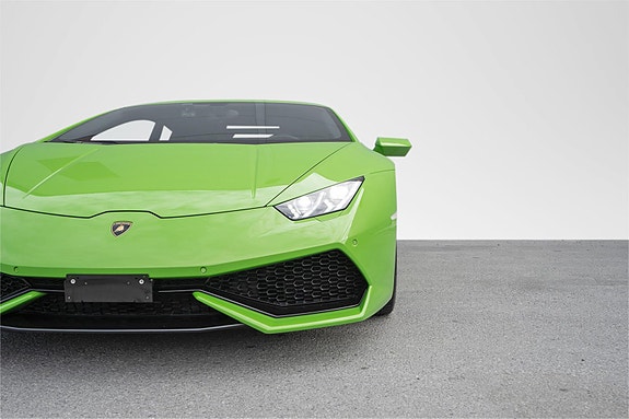 Lamborghini Huracan 4 of 5