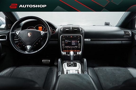Porsche Cayenne 23 of 30