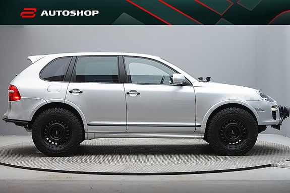 Porsche Cayenne 10 of 30