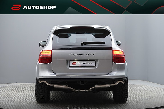 Porsche Cayenne 7 of 30