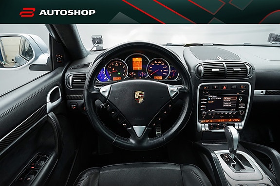 Porsche Cayenne 22 of 30