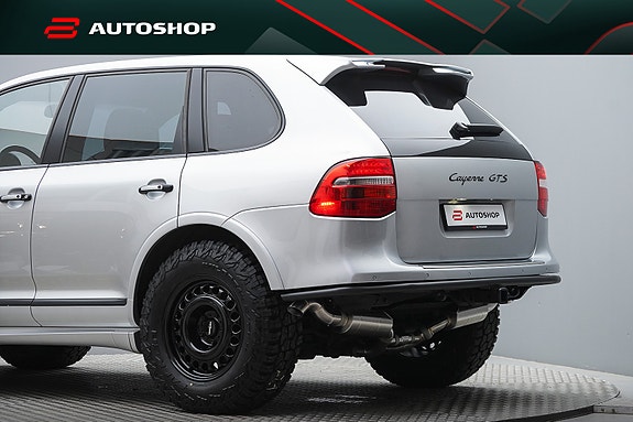 Porsche Cayenne 12 of 30