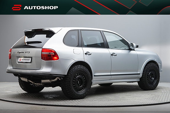 Porsche Cayenne 9 of 30
