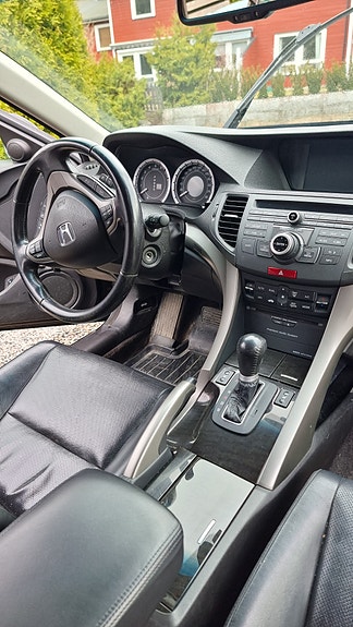 Honda Accord 29 of 30