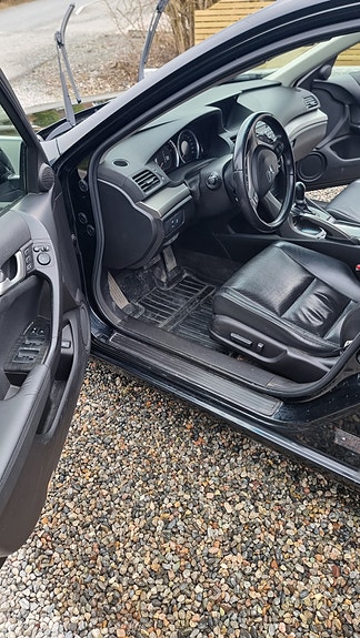 Honda Accord 19 of 30