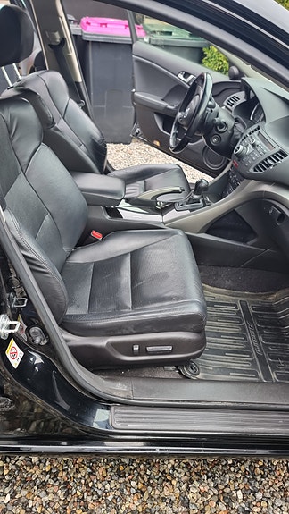 Honda Accord 26 of 30