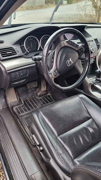 Honda Accord 21 of 30