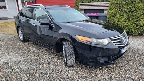 Honda Accord 10 of 30