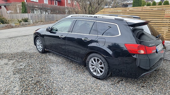 Honda Accord 4 of 30