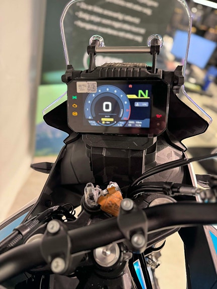 CFMOTO 450MT - AGM Edition - Spar 4000 kroner på det riktige utstyret! 9 of 22
