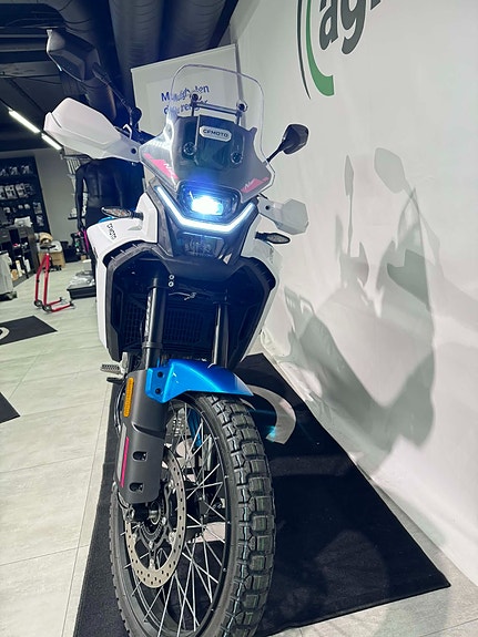 CFMOTO 450MT - AGM Edition - Spar 4000 kroner på det riktige utstyret! 20 of 22