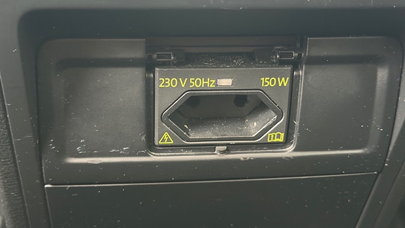 Volkswagen Passat 9 of 15