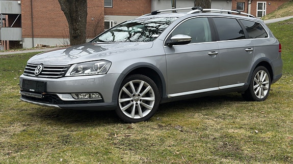 Volkswagen Passat 2 of 15
