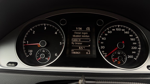 Volkswagen Passat 13 of 15