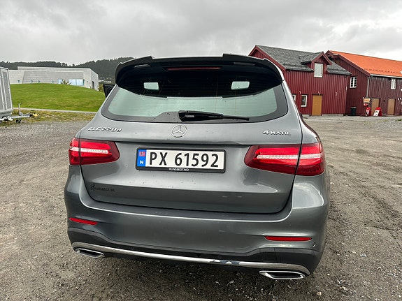 Mercedes-Benz GLC220 d 30 of 30