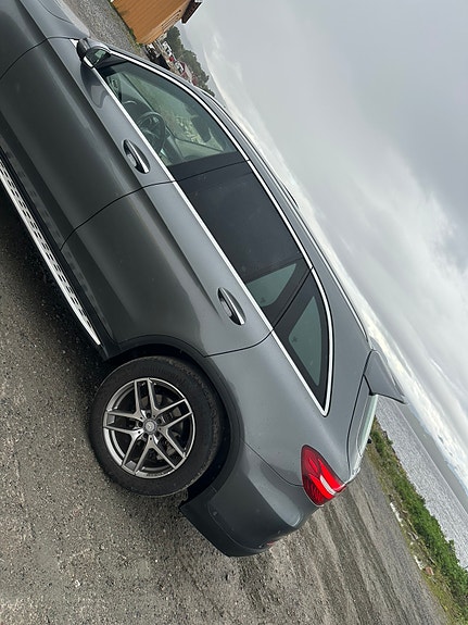 Mercedes-Benz GLC220 d 23 of 30