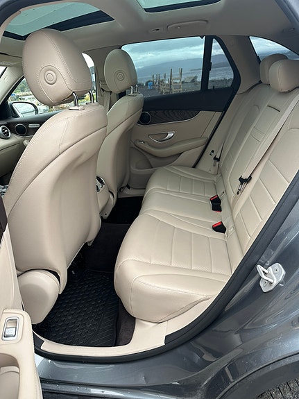 Mercedes-Benz GLC220 d 24 of 30